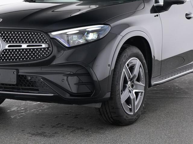 Mercedes-Benz GLC-KLASSE 300 e 4MATIC AMG Plug-In Hybride | Edition AMG-Line | Alarm klasse 3 | Panorama Schuif-Kanteldak | Burmester® | Trekhaak | AC en DC Laden | Inclusief 24 maanden MB Certified garantie voor Europa.