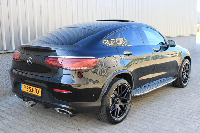 Mercedes-Benz GLC-KLASSE Coupé 300e 4M AMG Schuifdak | Trekhaak | Bruin Leder | 360 Camera | Night | 21" AMG Velgen | BTW