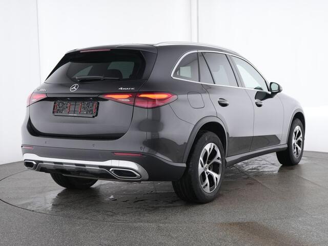 Mercedes-Benz GLC-KLASSE 300 e 4MATIC Plug-In Hybride Avantgarde Advanced Plus | Trekhaak | Rijassistentiepakket plus | Stuur en Stoelverwarming. Inclusief 24 maanden MB Certified garantie voor Europa.