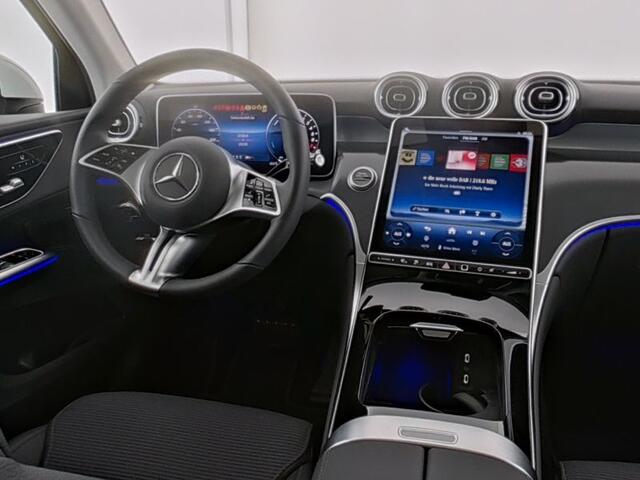 Mercedes-Benz GLC-KLASSE 300 e 4MATIC Plug-In Hybride Avantgarde Advanced Plus | Trekhaak Panorama Schuif-Kanteldak | Memory Pakket Voorstoelen | Stuur en Stoelverwarming. Inclusief 24 maanden MB Certified garantie voor Europa.