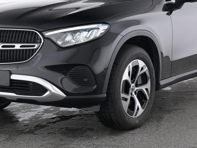 Mercedes-Benz GLC-KLASSE 300 e 4MATIC Plug-In Hybride Avangarde Advanced Plus | Panoramma Schuif-Kanteldak | Trekhaak | Stuur en Stoelverwarming. Inclusief 24 maanden MB Certified garantie voor Europa.