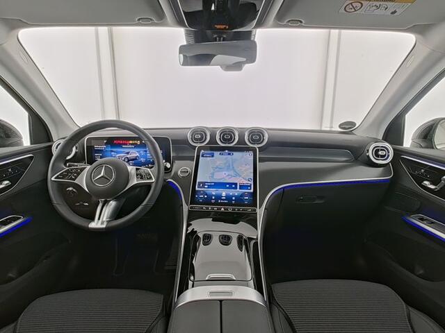 Mercedes-Benz GLC-KLASSE 300 e 4MATIC Plug-In Hybride Avangarde Advanced Plus | Panoramma Schuif-Kanteldak | Trekhaak | Stuur en Stoelverwarming. Inclusief 24 maanden MB Certified garantie voor Europa.