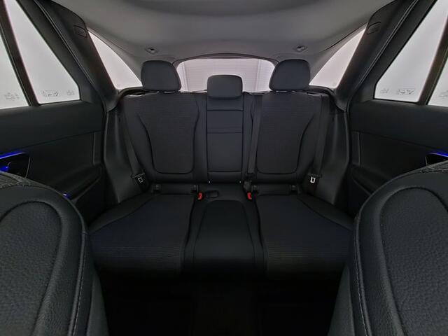 Mercedes-Benz GLC-KLASSE 300 e 4MATIC Plug-In Hybride Avangarde Advanced Plus | Panoramma Schuif-Kanteldak | Trekhaak | Stuur en Stoelverwarming. Inclusief 24 maanden MB Certified garantie voor Europa.