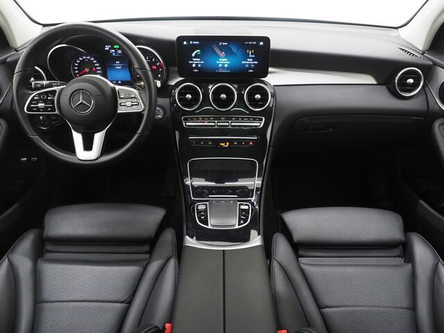 Mercedes-Benz GLC-KLASSE 300e 4MATIC Premium Night Black | Panoramadak | 360 | Keyless | Adaptive Cruise | Treeplanken | Carplay