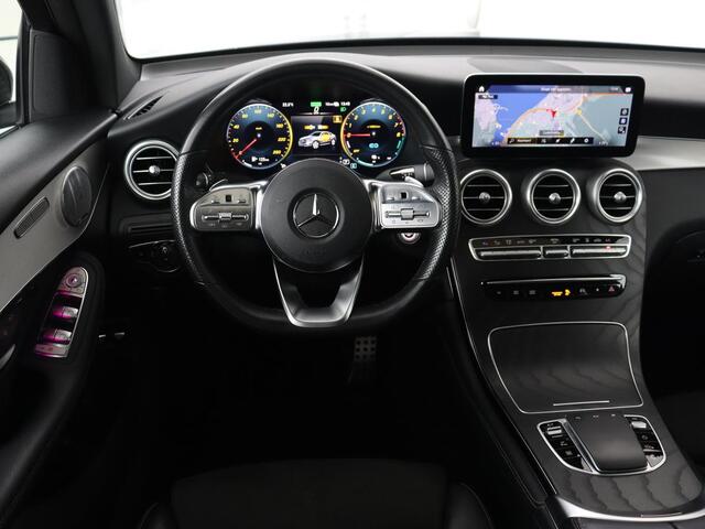 Mercedes-Benz GLC-KLASSE Coupé 300e 4Matic Business Solution AMG | Panoramadak | 360 Camera | Burmester Surround | Stoelverwarming | Trekhaak | Carplay | Matrix LED | Keyless | Leder/Alcantara