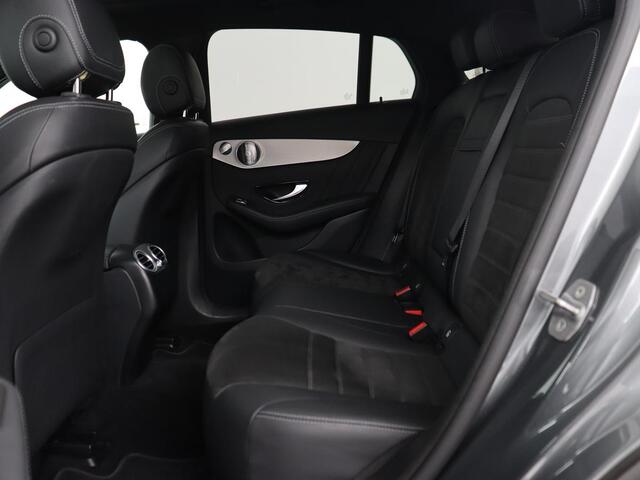 Mercedes-Benz GLC-KLASSE Coupé 300e 4Matic Business Solution AMG | Panoramadak | 360 Camera | Burmester Surround | Stoelverwarming | Trekhaak | Carplay | Matrix LED | Keyless | Leder/Alcantara