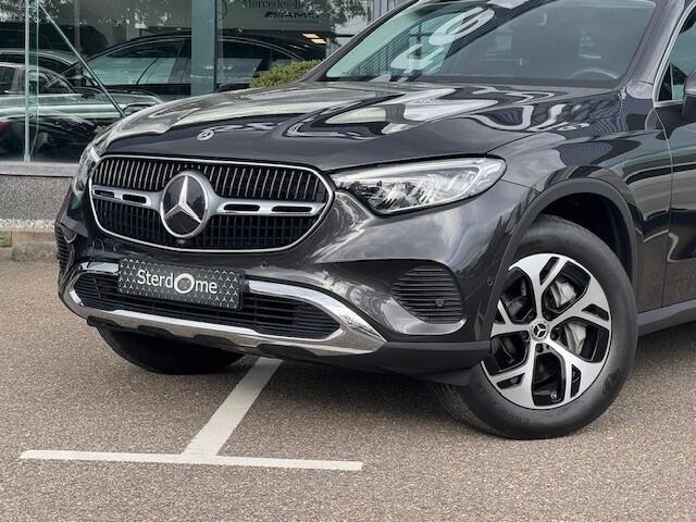 Mercedes-Benz GLC-KLASSE 300e 4MATIC AVANTGARDE line l MBUX l Niveau Regeling l LED adaptief l Sfeerverlichting l Elektr. bed. achterklep l Stoelverwarming l Smartphone integratiepakket l Parkeerpakket l Draadloos opladen voor telefoon l Airconditioning lSpiegel pakket l Camera l