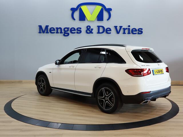Mercedes-Benz GLC-KLASSE 300e 4MATIC Premium Plus AMG Airco ECC | Panorama | Trekhaak | Virtual | 360 Camera | Cruise Control | Matrix LED | Isofix