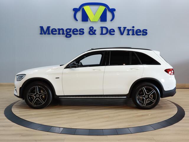 Mercedes-Benz GLC-KLASSE 300e 4MATIC Premium Plus AMG Airco ECC | Panorama | Trekhaak | Virtual | 360 Camera | Cruise Control | Matrix LED | Isofix