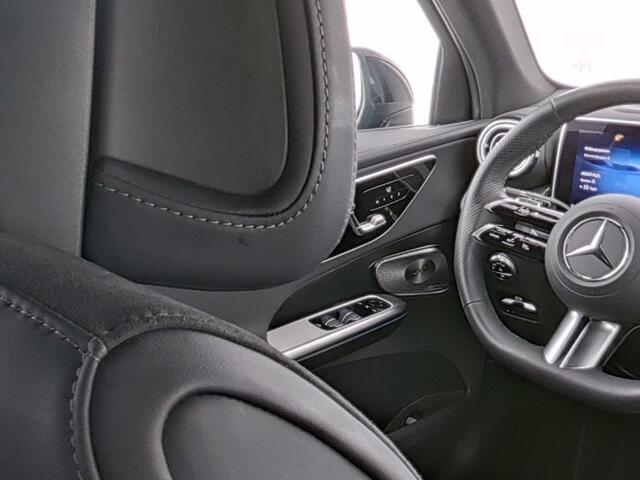 Mercedes-Benz GLC-KLASSE 300 e 4MATIC AMG Plug-In Hybride AMG Line | Night Pakket | Panorama Schuif-Kanteldak | 20 Inch AMG Velgen. Inclusief 24 maanden MB Certified garantie voor Europa.