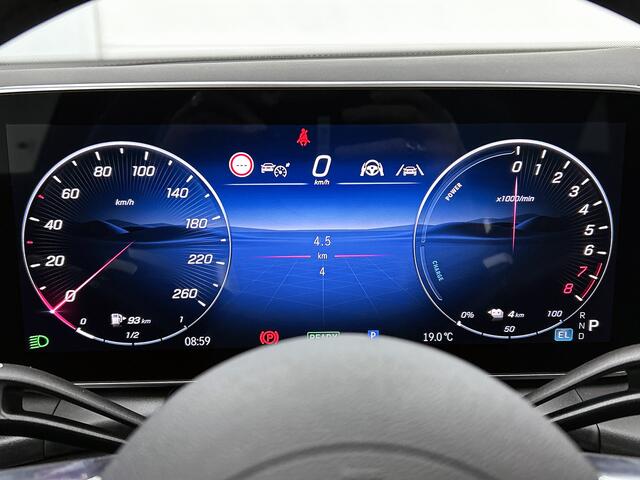 Mercedes-Benz GLC-KLASSE 300e 4MATIC Sport Edition | Premium pakket | Winter pakket | Nightpakket | Rijassistentiepakket Plus | Trekhaak | Digital Light | Smartphone integratie | Panoramaschuifdak | 360° camera |