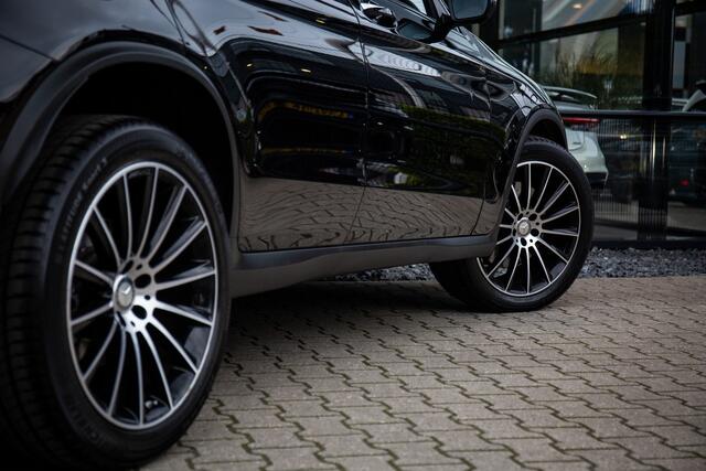 Mercedes-Benz GLC-KLASSE Coupé 250 4MATIC Prestige , AMG-styling, 360° camera, Burmester, schuif/kanteldak, Zwart/rood leder,