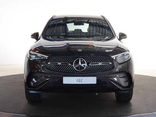 Mercedes-Benz GLC-KLASSE 300e 4MATIC Sport Edition | Night | Panoramaschuifdak | 360° camera | Dodehoekassistent | DIGITAL LIGHT |