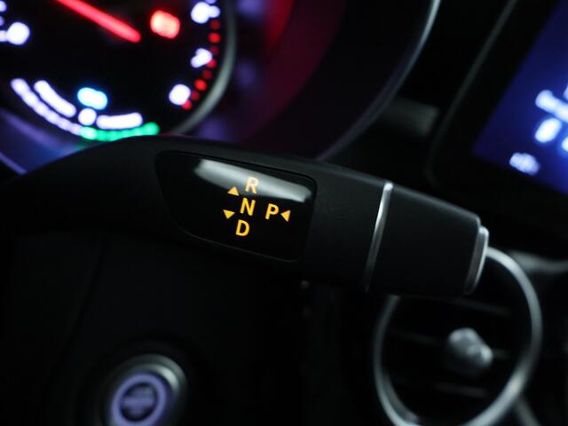 Mercedes-Benz GLC-KLASSE 300 e 4MATIC AMG Plug-In Hybride | Night Pakket | Panorama Schuif-Kanteldak | 20 Inch AMG Velgen | Inclusief 24 maanden MB Certified garantie voor Europa.