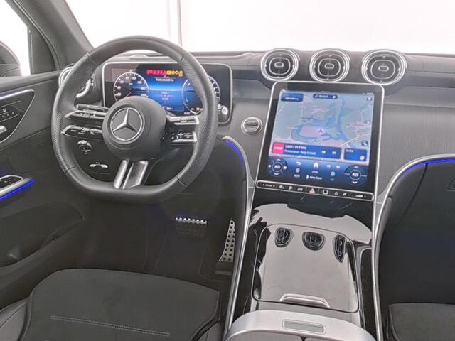 Mercedes-Benz GLC-KLASSE Coupé 300 e 4MATIC AMG Plug-In Hybride | AMG Line | Night Pakket | Panorama Schuif-Kanteldak Rijassistentiepakket plus | Head-up-Display. Inclusief 24 maanden MB Certified garantie voor Europa.
