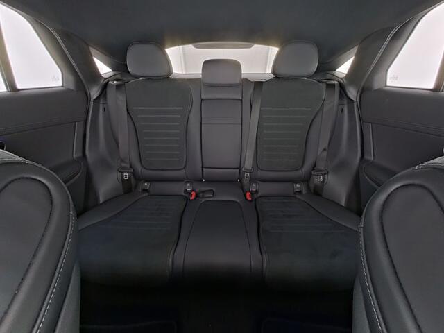 Mercedes-Benz GLC-KLASSE Coupé 300 e 4MATIC AMG Plug-In Hybride | AMG Line | Night Pakket | Panorama Schuif-Kanteldak Rijassistentiepakket plus | Head-up-Display. Inclusief 24 maanden MB Certified garantie voor Europa.