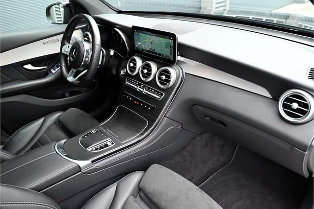 Mercedes-Benz GLC-KLASSE 300e 4MATIC AMG / PANO / NIGHT / BURMESTER / LED / 360 CAMERA / FABRIEKSGARANTIE 11-2027 / NL AUTO