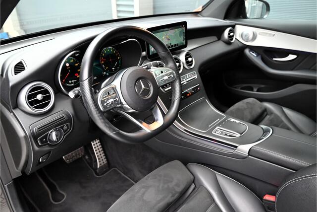 Mercedes-Benz GLC-KLASSE 300e 4MATIC AMG / PANO / NIGHT / BURMESTER / LED / 360 CAMERA / FABRIEKSGARANTIE 11-2027 / NL AUTO