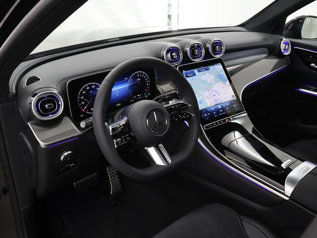 Mercedes-Benz GLC-KLASSE 300e 4MATIC Sport Edition | Panoramaschuifdak | Premium pakket | Nightpakket | 360° camera | Dodehoekassistent | DIGITAL LIGHT | Trekhaak |