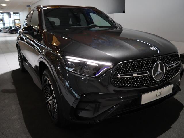 Mercedes-Benz GLC-KLASSE 300e 4MATIC Sport Edition | Panoramaschuifdak | Night | Premium pakket | 360° camera |