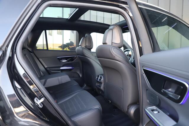 Mercedes-Benz GLC-KLASSE 300e AMG 4-Matic | 313PK | Pano | Sfeerverlichting | Distronic | Memory | Stuurwielverw. | Standkachel | Trekhaak | Stoelverw. | 2025.
