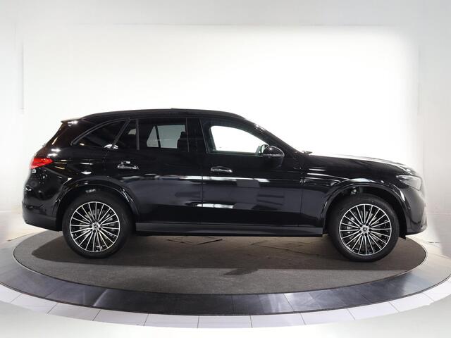 Mercedes-Benz GLC-KLASSE 300e 4MATIC Sport Edition | Panoramaschuifdak | Premium pakket | Nightpakket | 360° camera | Dodehoekassistent | DIGITAL LIGHT |