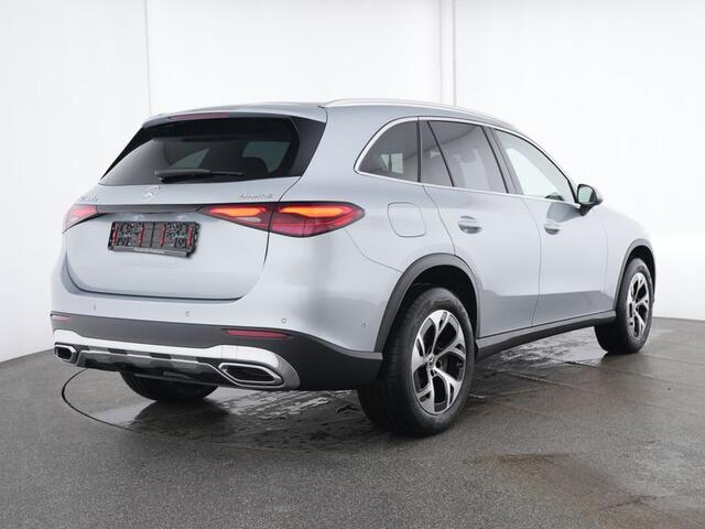 Mercedes-Benz GLC-KLASSE 300 e 4MATIC Plug-In Hybride Trekhaak | Panorama Schuif-Kanteldak | Memory Voorstoelen | Stuur en Stoelverwarming. Inclusief 24 maanden MB Certified garantie voor Europa.