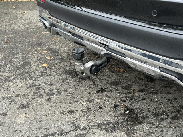 Mercedes-Benz GLC-KLASSE 300e AMG 4Matic // Burmester // Trekhaak // Panoramadak // Distronic // Rijassistentie pakket // Leder // Memory // 360 Camera // Alarm // Treeplanken