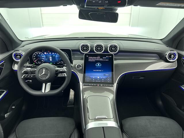 Mercedes-Benz GLC-KLASSE 300e 4MATIC Sport Edition | Premium pakket | Trekhaak | Rijassistentiepakket Plus | Nightpakket | Panoramaschuifdak | Winterpakket | Smartphone Integratie | 360°-camera | DIGITAL LIGHT |
