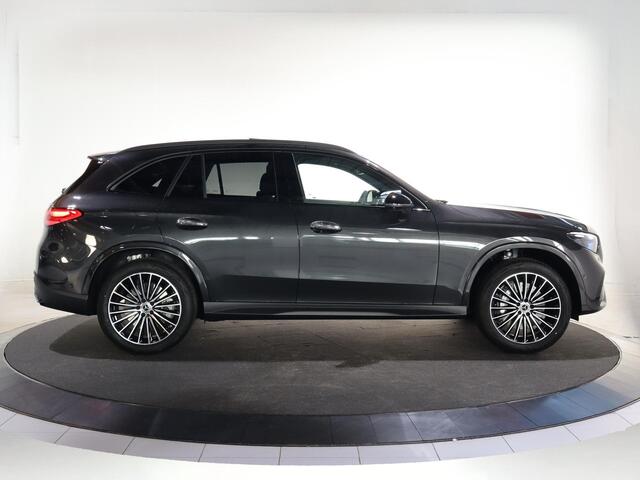 Mercedes-Benz GLC-KLASSE 300e 4MATIC Sport Edition | Panoramaschuifdak | Premium pakket | Nightpakket | 360° camera | Dodehoekassistent | DIGITAL LIGHT |