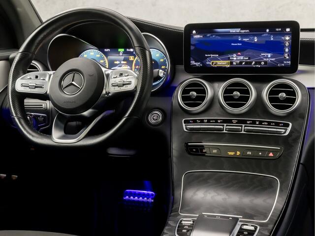 Mercedes-Benz GLC-KLASSE 300e 4MATIC AMG Line 320Pk Automaat (SCHUIFDAK, VIRTUAL COCKPIT, SFEERVERLICHTING, LEDER/ALCANTARA, 360 CAMERA, GROOT NAVI, STOELVERWARMING, NIEUWSTAAT)