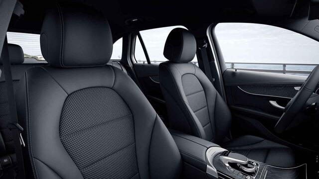 Mercedes-Benz GLC-KLASSE 250 4MATIC Business Solution | Rijassistentiepakket | Trekhaak | Stoelverwarming | Apple Carplay | Achteruitrijcamera |