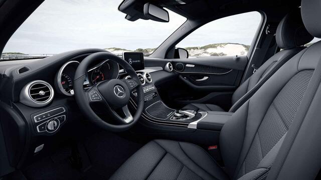 Mercedes-Benz GLC-KLASSE 250 4MATIC Business Solution | Rijassistentiepakket | Trekhaak | Stoelverwarming | Apple Carplay | Achteruitrijcamera |