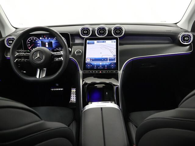 Mercedes-Benz GLC-KLASSE 300e 4MATIC AMG Line | Panoramadak | Trekhaak | Rij assistentiepakket | Winter pakket | Premium pakket |