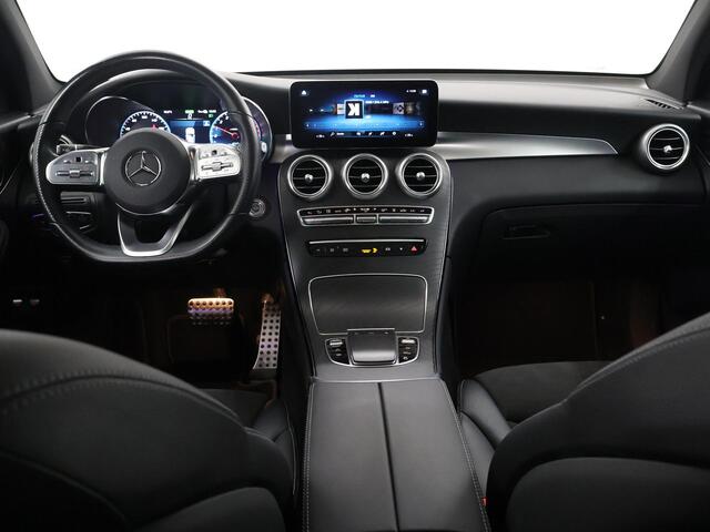Mercedes-Benz GLC-KLASSE 300e 4MATIC Premium | AMG | Trekhaak | Widescreen | Stoelverwarming | Panoramadak |