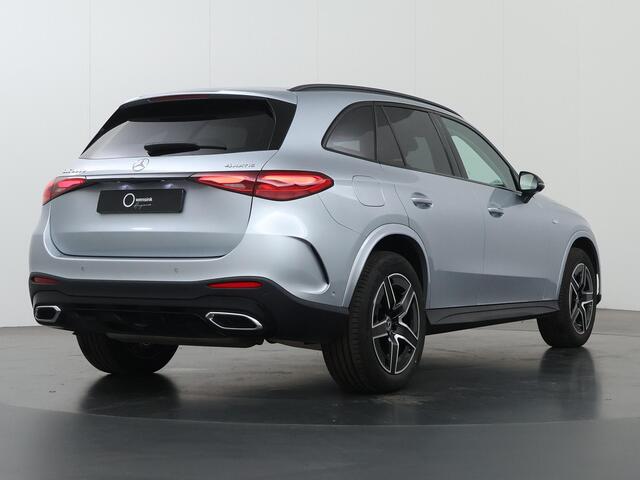 Mercedes-Benz GLC-KLASSE 300e 4MATIC AMG Line | Panoramadak | Trekhaak | Premium plus pakket |