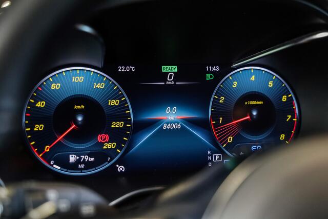 Mercedes-Benz GLC-KLASSE 200 Business Solution AMG Sportstoelen Leder, AMG Sport/ Night/ Ambience/ Park/ Spiegel Pakket, Int.Light+, Trekhaak, Lmv 19''