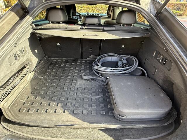 Mercedes-Benz GLC-KLASSE Coupé 300e 4MATIC AMG Line Plug-In Hybride | AMG Styling | Panoramadak | Sfeerverlichting | Trekhaak | LED Koplampen | Achteruitrijcamera | Easy-Pack Achterklep | Keyless-Go | BEZICHTIGEN OP AFSPRAAK