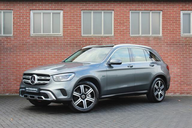 Mercedes-Benz GLC-KLASSE 300e 4MATIC | Pano | Memory | Trekhaak |