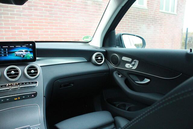 Mercedes-Benz GLC-KLASSE 300e 4MATIC | Pano | Memory | Trekhaak |