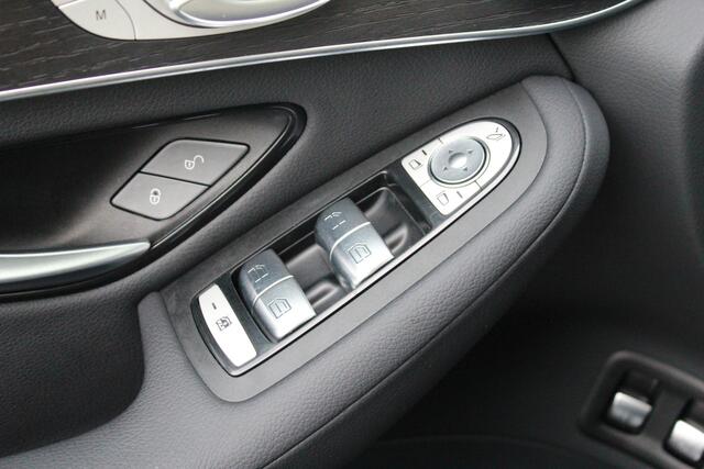 Mercedes-Benz GLC-KLASSE 300e 4MATIC | Pano | Memory | Trekhaak |