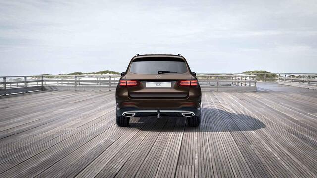 Mercedes-Benz GLC-KLASSE 250 4MATIC Premium | AMG | Panoramadak | Trekhaak | Getint glas | Stoelverwarming | Achteruitrijcamera |