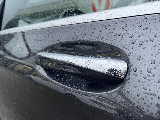 Mercedes-Benz GLC-KLASSE 300e 4MATIC 19"/Leder + memory/Stoel + stuurverwarming/Trekhaak/Camera/Dodehoek/Keyless/Apple Carplay & Android Auto