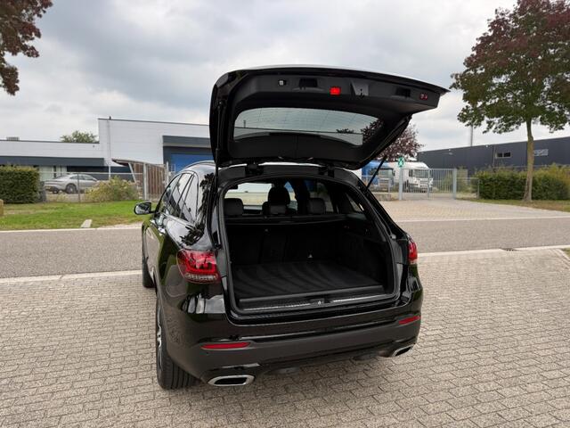 Mercedes-Benz GLC-KLASSE 300e AMG HUD Distronic+ Massage Elek. Trekhaak