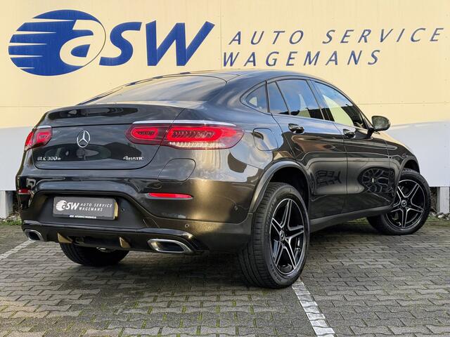 Mercedes-Benz GLC-KLASSE Coupé 300e 4MATIC Business Solution AMG | Trekhaak | MBUX | CarPlay | Camera | LED | 19 inch