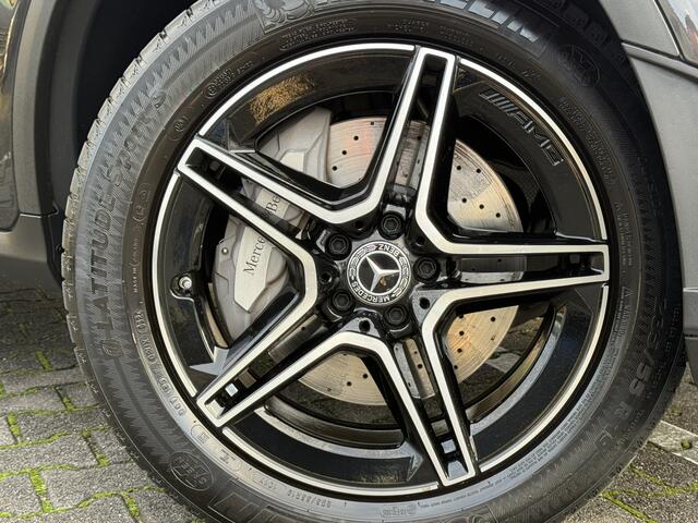 Mercedes-Benz GLC-KLASSE Coupé 300e 4MATIC Business Solution AMG | Trekhaak | MBUX | CarPlay | Camera | LED | 19 inch