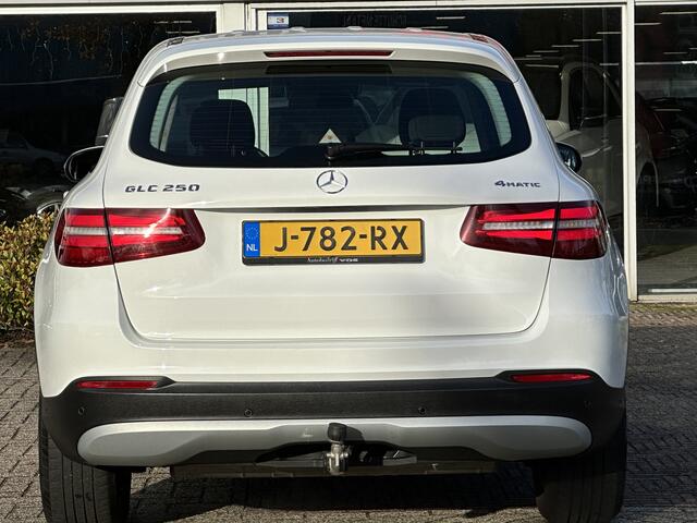 Mercedes-Benz GLC-KLASSE 250 4MATIC | HUD | Distronic | Trekhaak | Camera
