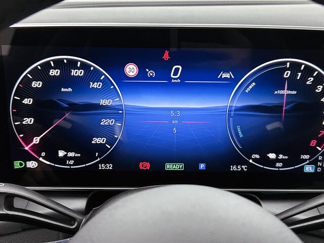 Mercedes-Benz GLC-KLASSE 300e 4MATIC Sport Edition | Premium pakket | Nightpakket | Treeplanken | Trekhaak | Smartphone integratie | Augmented Reality navigatie | 360°-camera | DIGITAL LIGHT | Memorypakket |