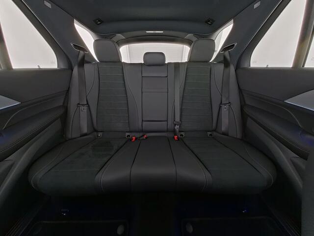 Mercedes-Benz GLE-KLASSE 400 e 4MATIC AMG Plug-In Hybride AMG line | Night Pakket | Airmatic | Alarm | Trekhaak | 21 Inch AMG Velgen | Panorama Schuif-Kanteldak | Rijassistentiepakket. Inclusief 24 maanden Mercedes-Benz Certified garantie voor Europa.