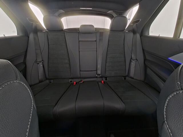 Mercedes-Benz GLE-KLASSE 400 e 4MATIC AMG Plug-In Hybride AMG Line | Night Pakket | Trekhaak | Panorama Schuif=Kanteldak | 22 Inch AMG Velgen | Airmatic. Inclusief 24 maanden MB Certified garantie voor Europa.